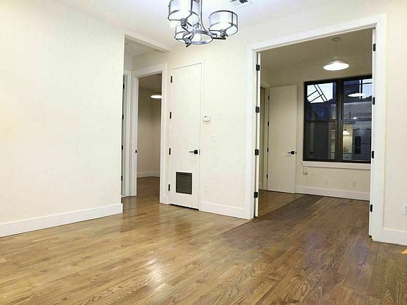 4th image of 291 Stockholm St #2LL2