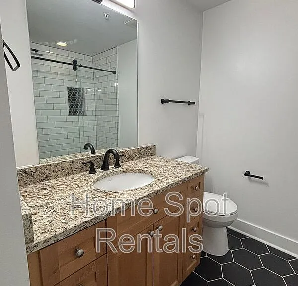 925 Garrett St SE #318 — Photo 9