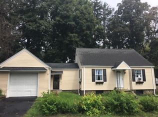 475 Sunderland Rd, Worcester, MA 01604