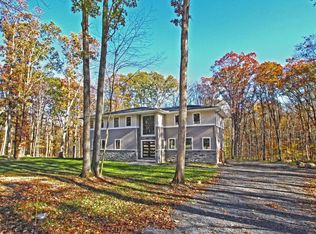 119 Cherry Wood Ct, East Stroudsburg, PA 18301