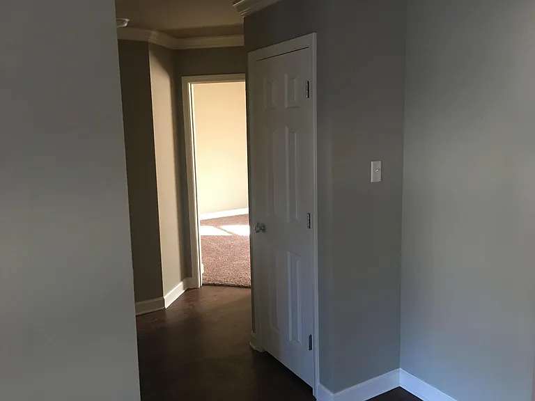 6025 Noble Rd — Photo 8