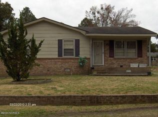 1935 L T Hardee Rd, Greenville, NC 27858