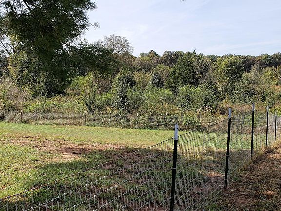 2nd image of 605 County Road 804