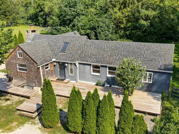 100 E Pawnee Dr, Powell, OH 43065