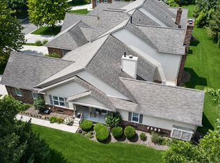 39628 Village Run Dr, Northville, MI 48168