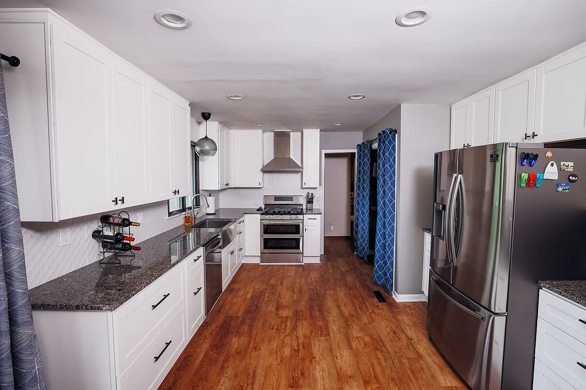 3 bed, 1404 sqft, $2,900 — Photo 4