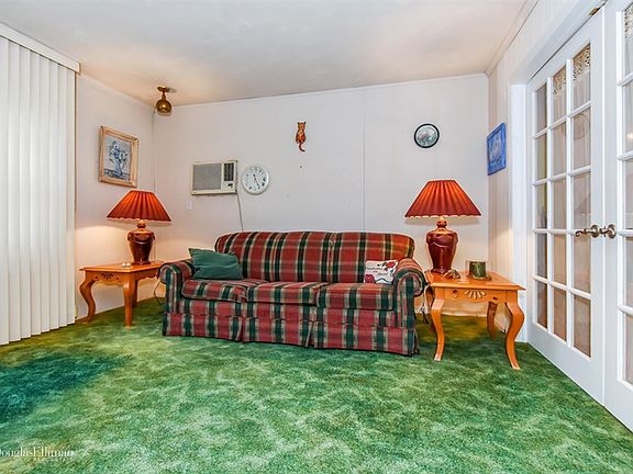 3rd image of 755 Wenwood Dr