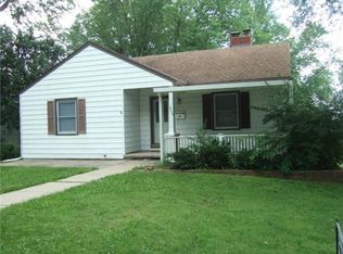 939 Sunset Ave, Liberty, MO 64068