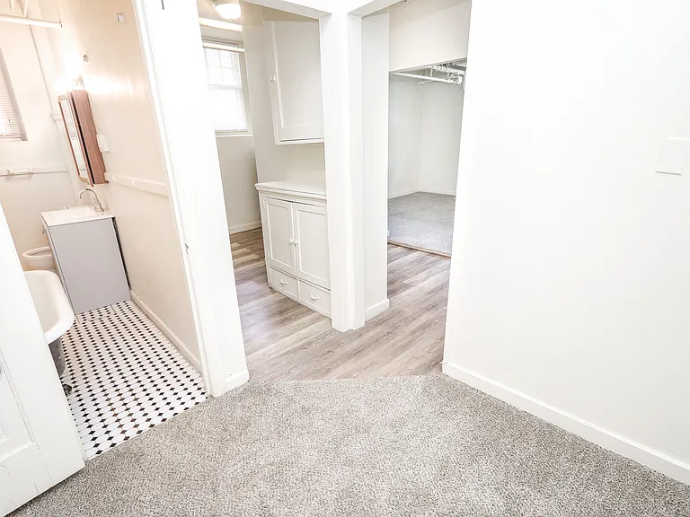 Santa Rosa Apartments — Photo 42