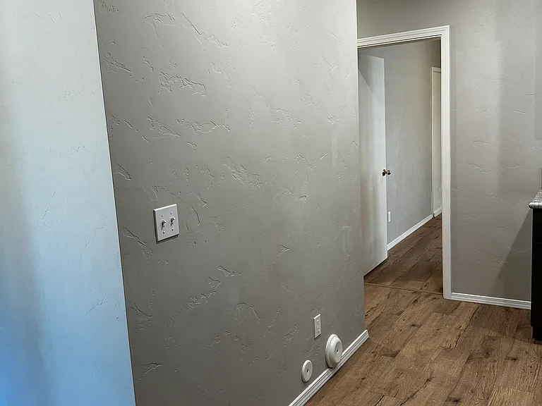 254 SW 7th St — Photo 20