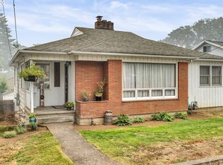 525 E Fairfield St, Gladstone, OR 97027