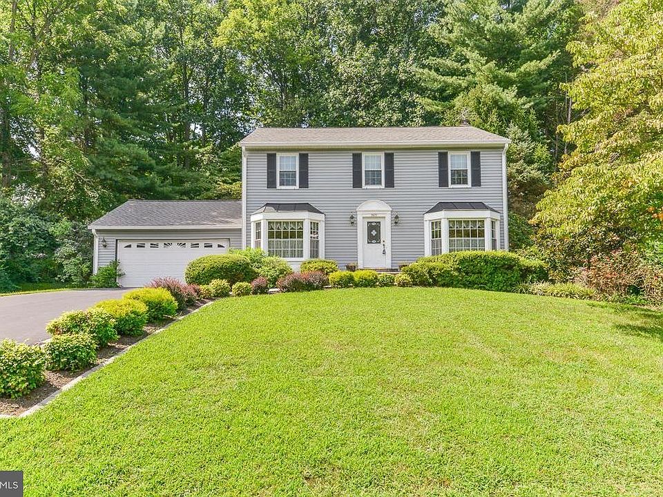 1st image of 9611 Locust Hill Dr