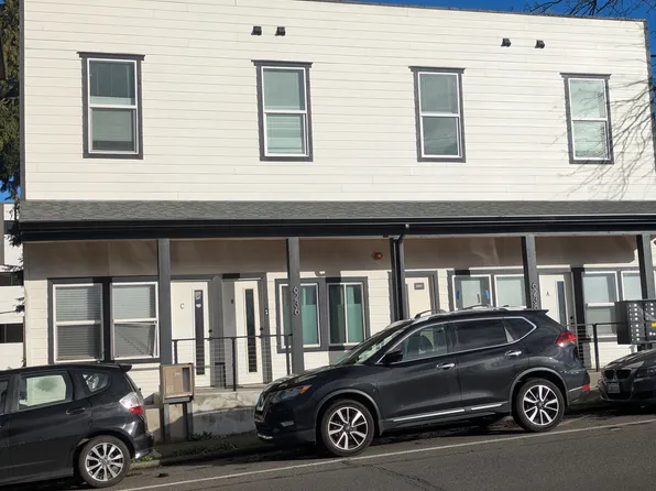 6236 Stanley Ave S #3, Seattle, WA 98108