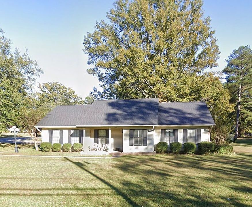 1st image of 901 Robin Rd