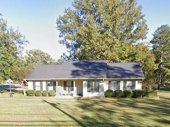 901 Robin Rd, White Hall, AR 71602