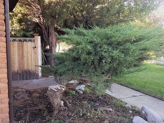 #3 Private Entrance in Back