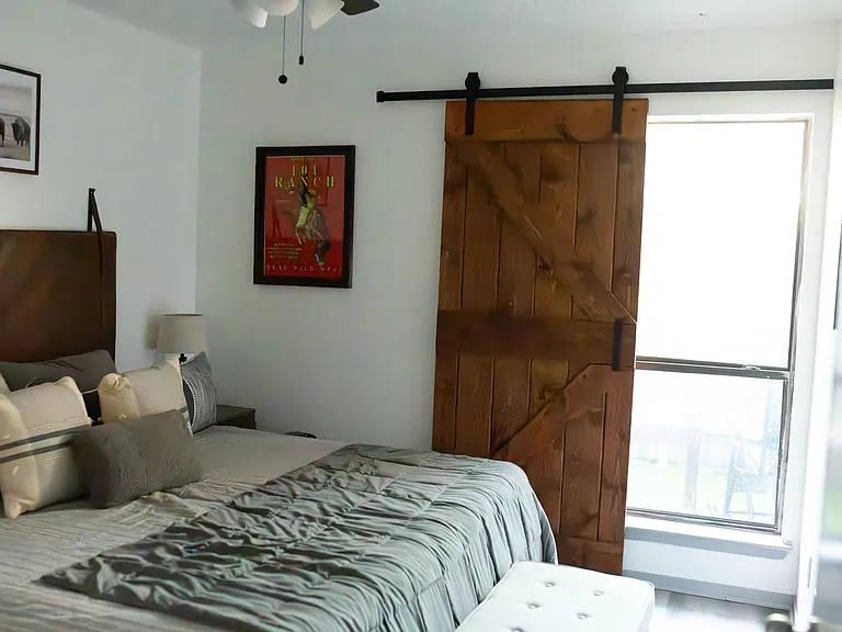 1810 N Garrett Ave #203 — Photo 7