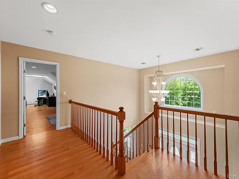 20 Goshen Rd — Photo 21