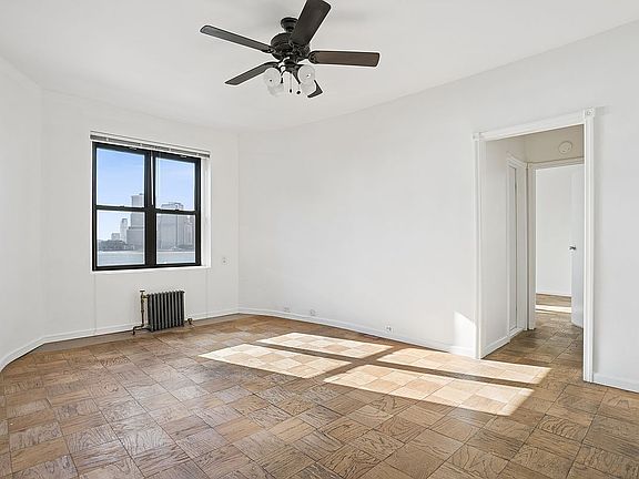 4th image of 2 Grace Ct APT 4X