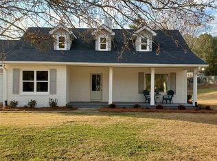 1525 Dr Bramblett Rd, Cumming, GA 30028