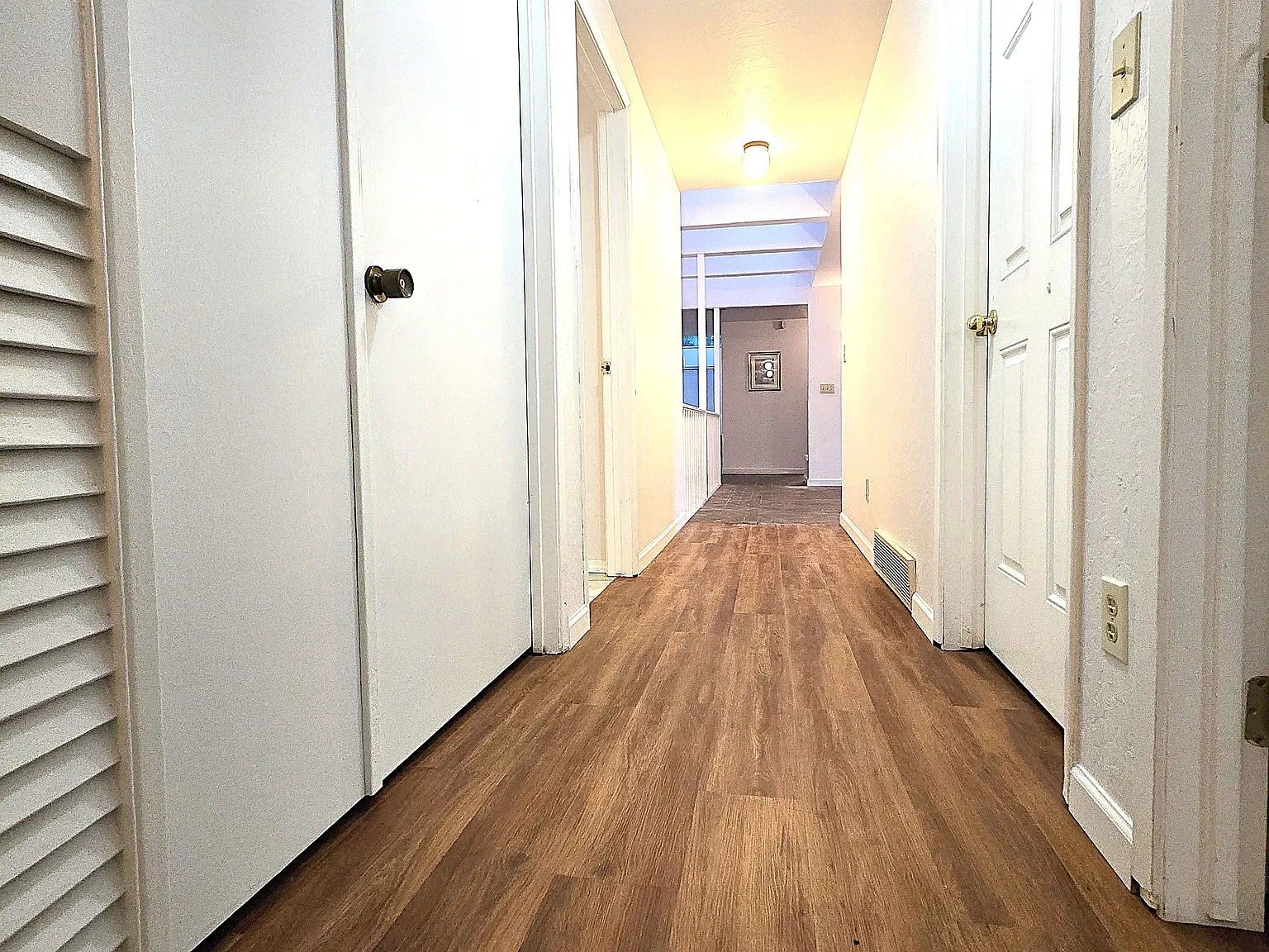 4 bed, 2310 sqft, $3,995 — Photo 4