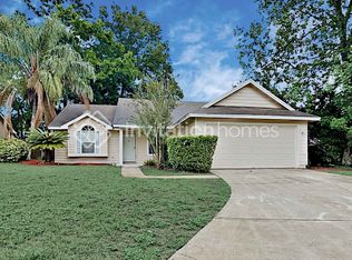 1689 Chandelier Cir E, Jacksonville, FL 32225