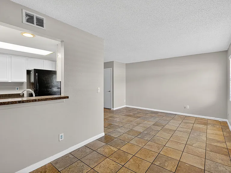 Terrace at Naples Townhomes — Photo 33