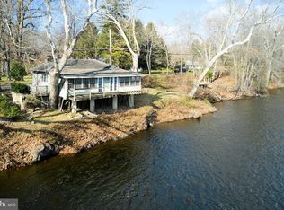 804 River Rd, Erwinna, PA 18920