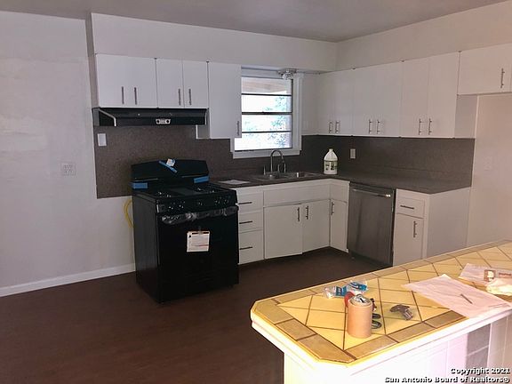 3rd image of 4230 Kilrea Dr