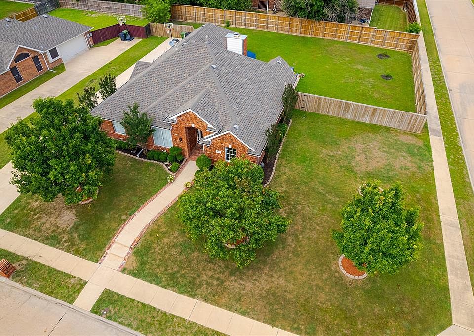1st image of 536 Jasmine Dr