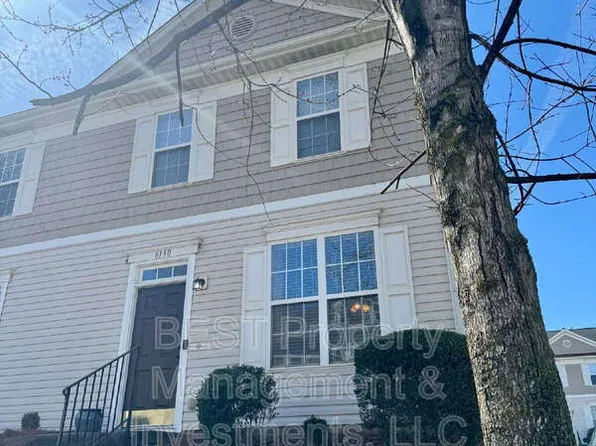 8130 Kings Creek Dr, Charlotte, NC 28273