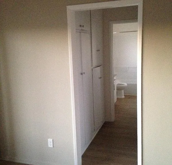 Fairmont Apartments — Photo 9