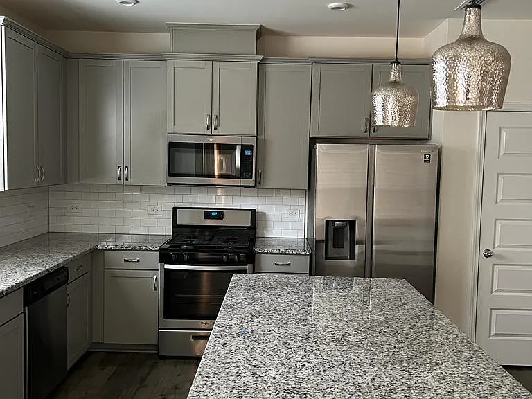 1128 Grenshaw Dr — Photo 5