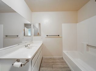 13584 Yakima Rd #11, Apple Valley, CA 92308