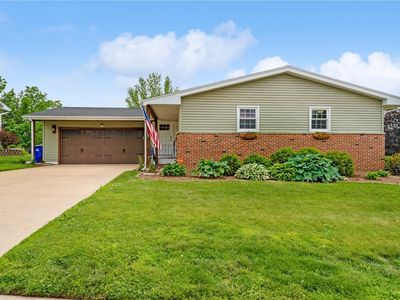 309 Crandall Dr NE, Cedar Rapids, IA, 52402