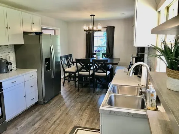 410 Moseley Dr, Charlottesville, VA 22903