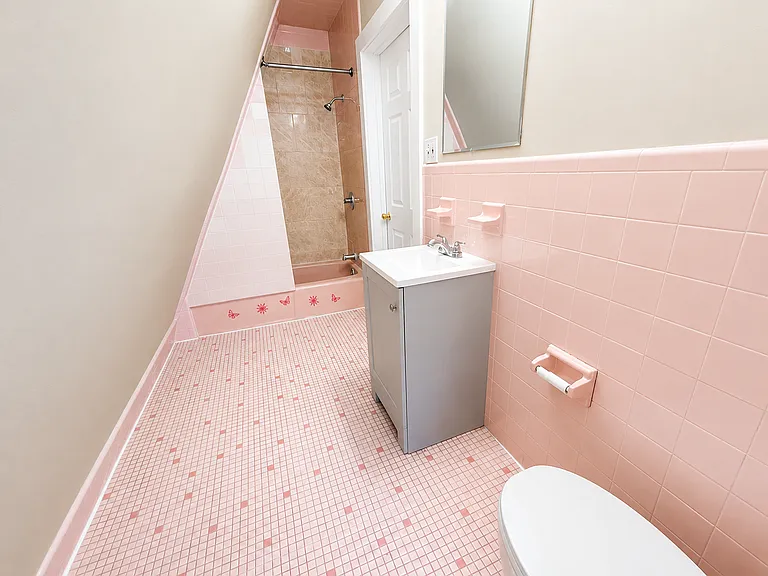 655 Summer Ave #3 — Photo 4