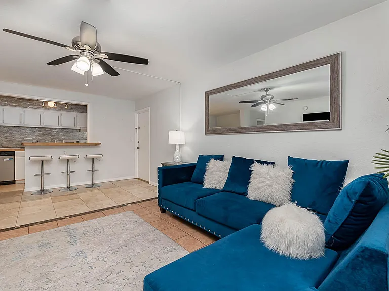 302 Lincoln Ave #10 — Photo 32