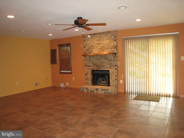 4535 Sawgrass Ct — Photo 8