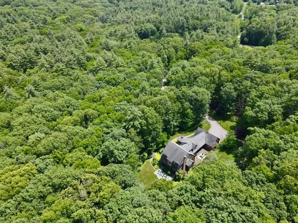 26 Corn Rd, Bolton, MA 01740