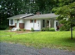 147 Green Briar Rd, Stroudsburg, PA 18360