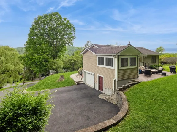 53 Lakeview Road, Carmel, NY 10512