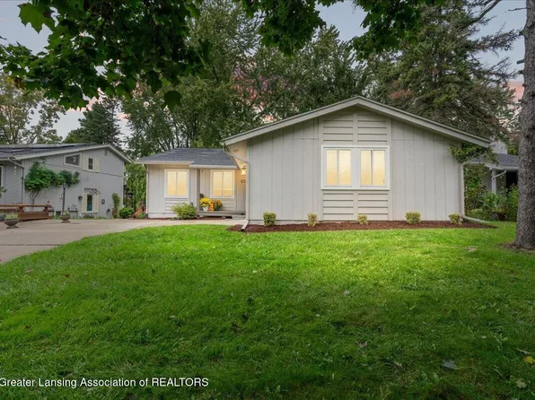 1226 Chartwell Carriage Way S, East Lansing, MI 48823