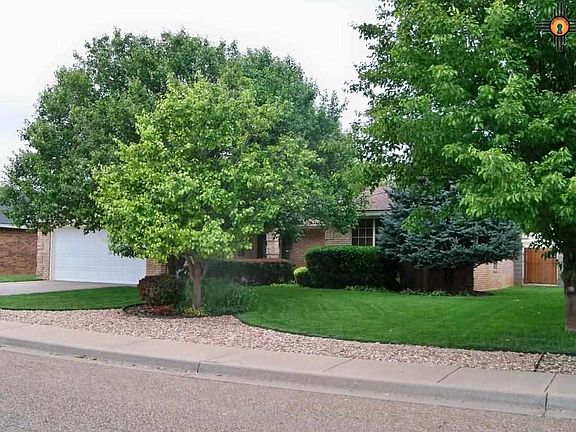 3rd image of 204 Rosewood Dr