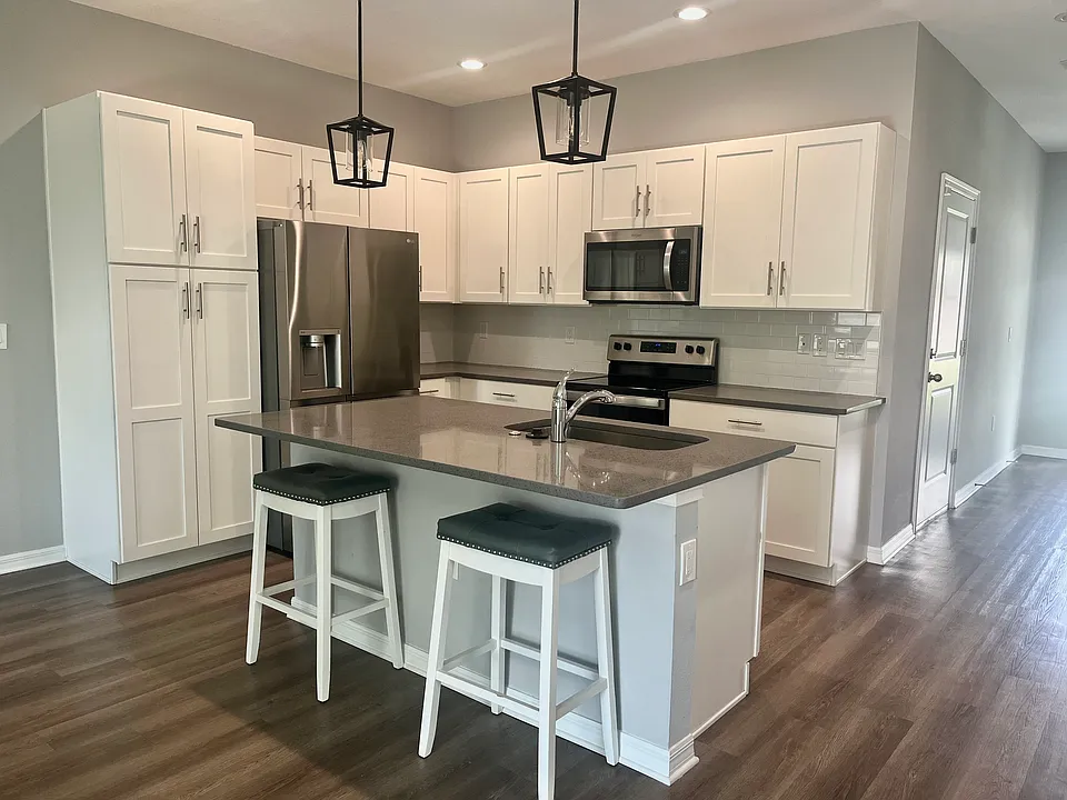 Kitchen, stainless steel appliances.