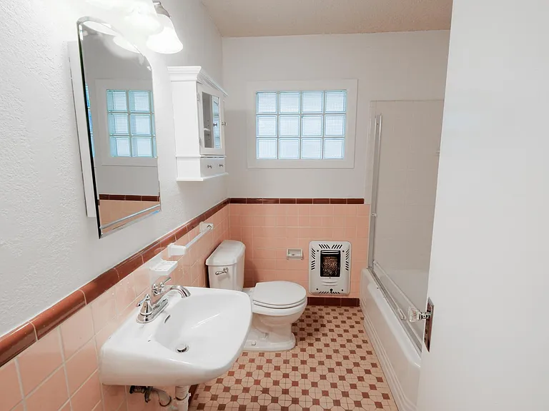 3902 Dexter Ave — Photo 12