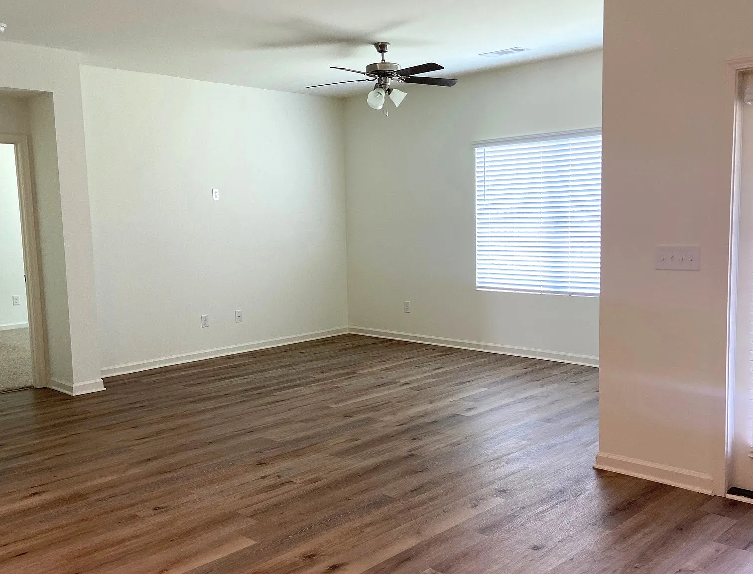 4 bed, 1774 sqft, $2,395 — Photo 3