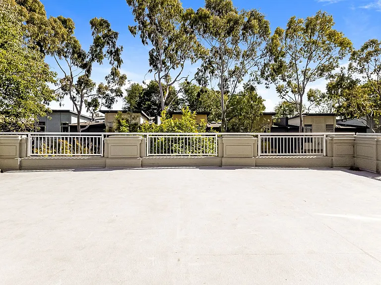 3240 Peralta St #10 — Photo 25