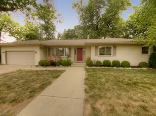 45350 W Ten Mile Rd, Novi, MI 48375