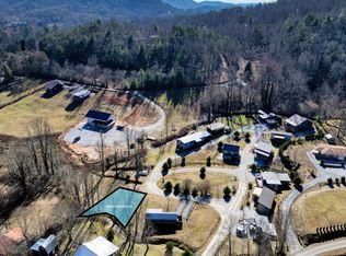 9/10 Maple Spgs, Mountain City, GA 30562